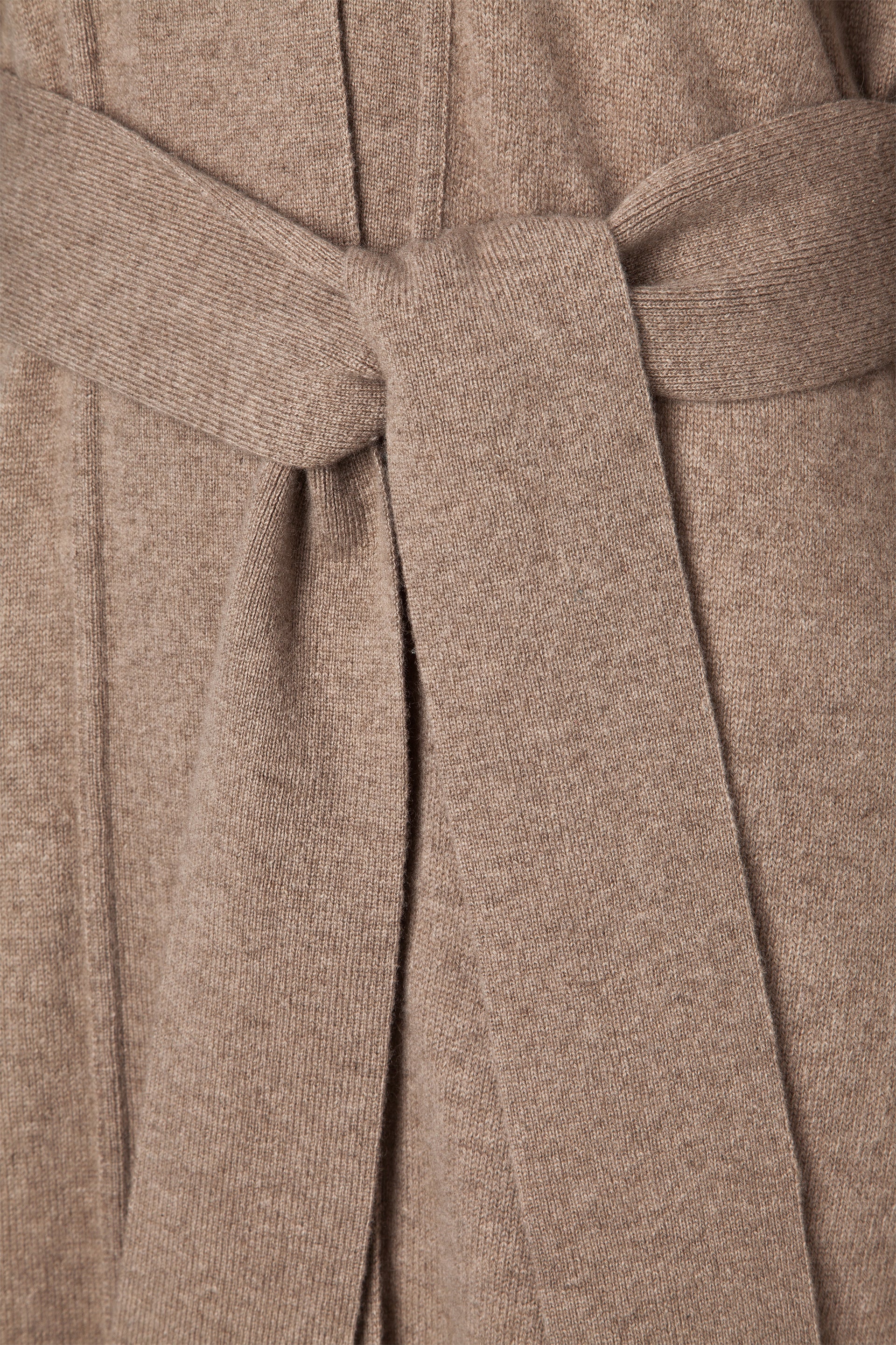 Cashmere Mantel Carol