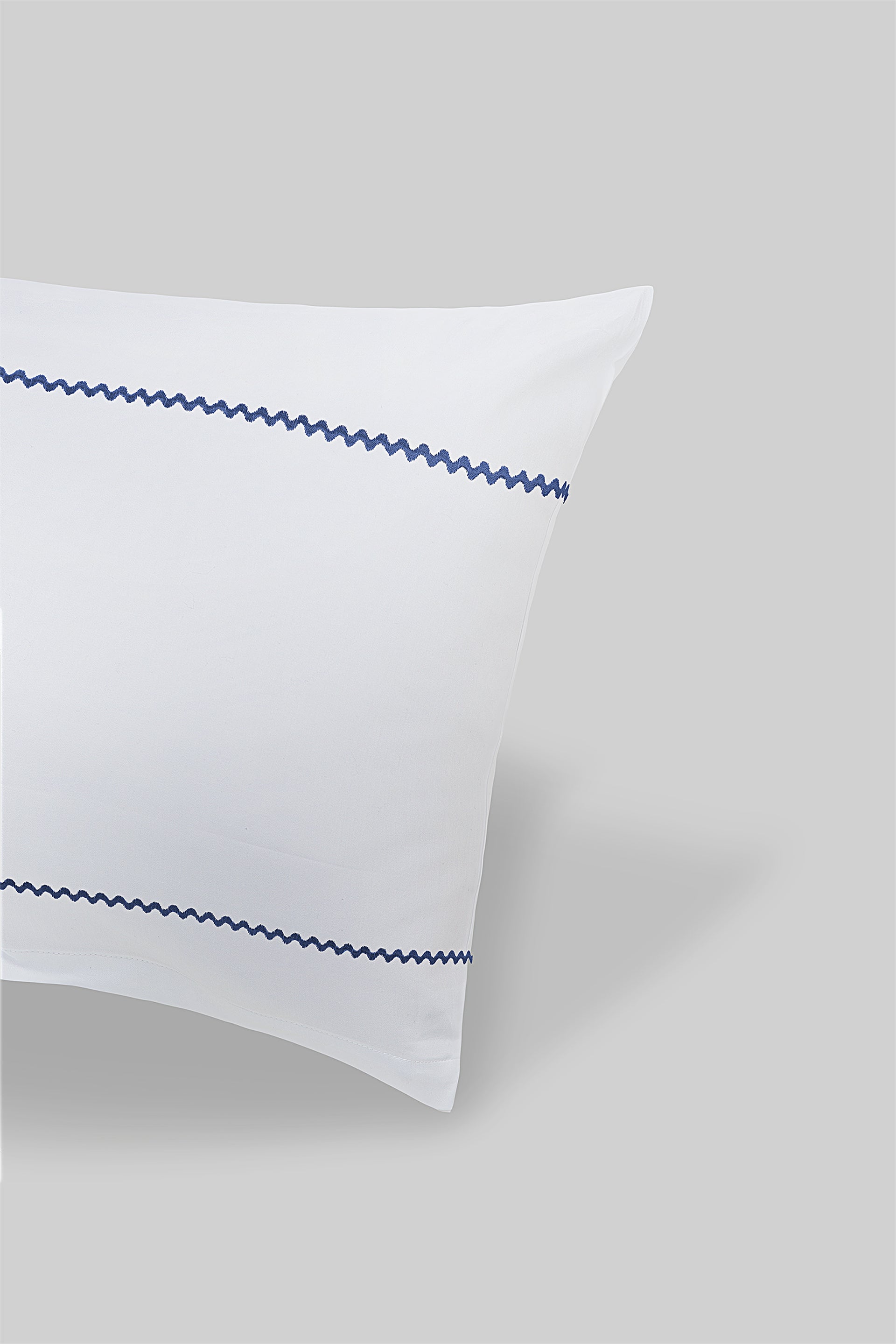 Weiße Bettwäsche Design 71.2 mit Farbe